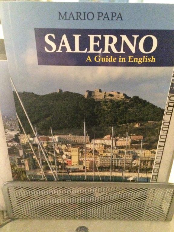 Antico Vicolo Lägenhet Salerno Exteriör bild